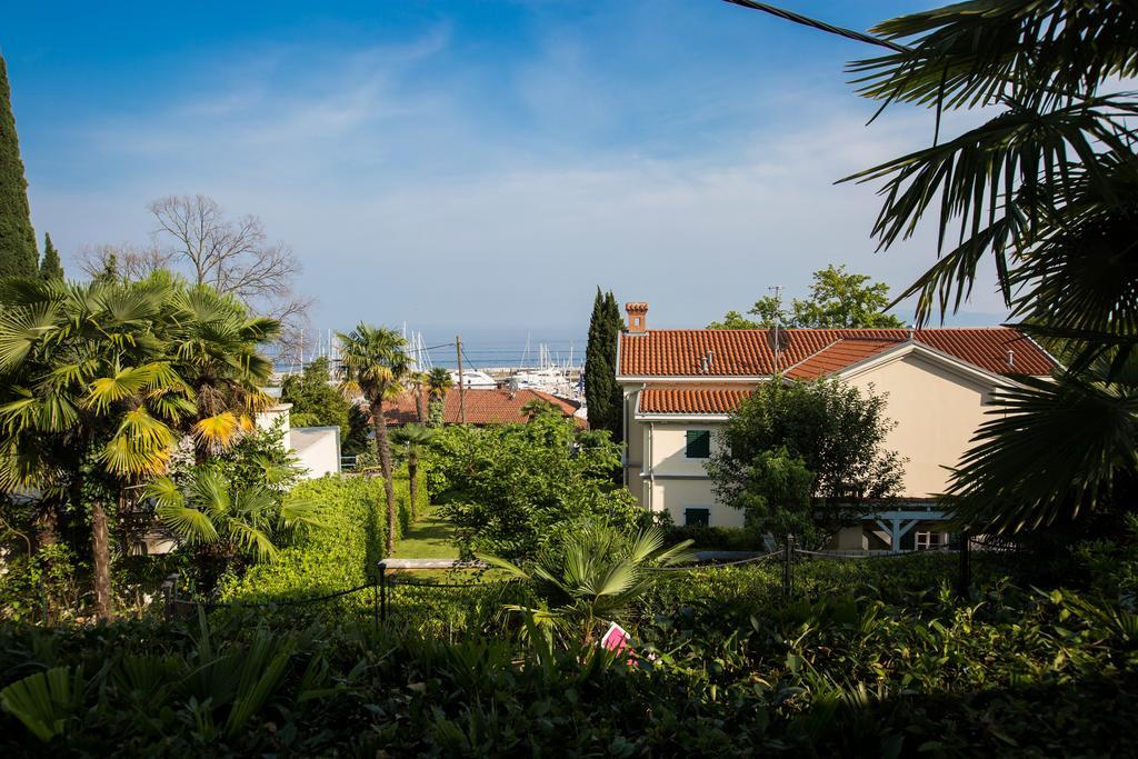 Apartments Irina Ičići Exterior foto